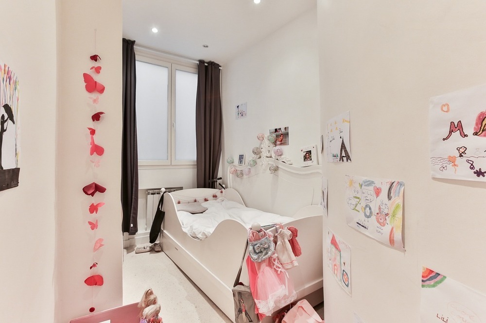 Waarvoor Gebruik Je Zelfklevende Haakjes In Een Kinderkamer?